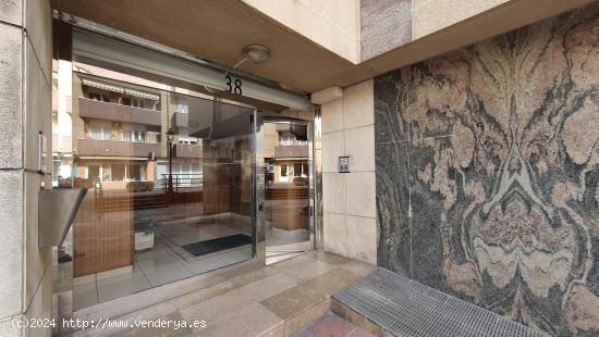  Fantástico piso para entrar de 2 dormitorios con ascensor en Maliaño Avenida Menéndez Pelayo - CA 