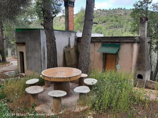  Casa de campo situada entre Olocau y Marines Viejo, en la Sierra Calderona - VALENCIA 