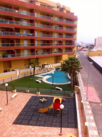  Piso en roqueta Almeria zona puerto un dormitorio un baño terraza 15 metros - ALMERIA 