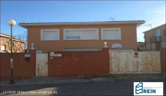  Chalet independiente en venta en Calle Benidorm-Fado, 45950, Casarrubios Del Monte (Toledo) - TOLEDO 