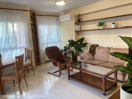  Se alquila habitación en piso de 4 habitaciones en Alacant - ALICANTE 
