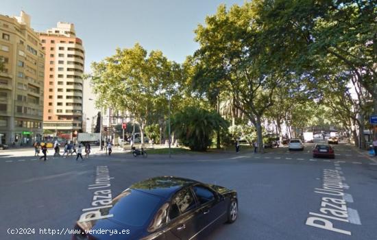  Plaza de parking individual en alquiler para coche PEQUEÑO - Plaza Urquinaona - BARCELONA 