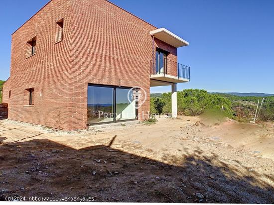  Casa de Obra Nueva en Venta en Zona Residencial de Caldes d'Estrac con Vistas al Mar - BARCELONA 