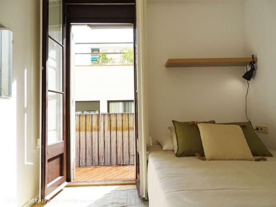  Se alquila habitación en piso de 3 habitaciones en El Poblenou, Barcelona - BARCELONA 