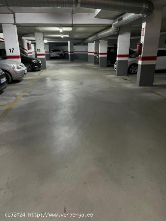  Garaje en alquiler zona Santo Domingo - ALMERIA 