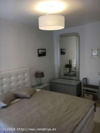  Se alquila habitación en piso de 3 dormitorios en alquiler en Alicante - ALICANTE 
