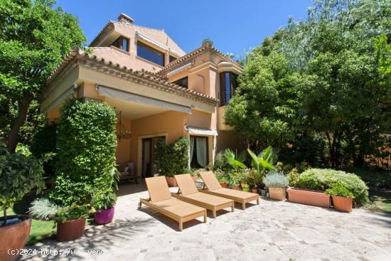  Hermosa villa en Milla de Oro, Marbella. - MALAGA 