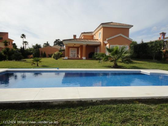  Villa a 150m de mar en venta en Urb.Don Pedro, Estepona. - MALAGA 