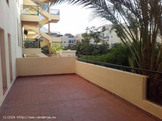  Piso 80 m2 con garaje y terraza, piscina y zonas verdes en perfecto estado - SANTA CRUZ DE TENERIFE 