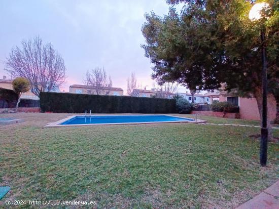  Casa adosada con piscina y aparcamiento en Son Ramonell, Marratxí - BALEARES 