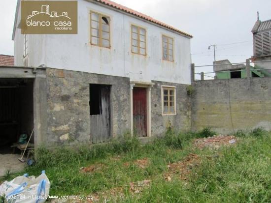  Casa para restaurar con 2.961m2 de terreno urbanizable en Lema - A CORUÑA 