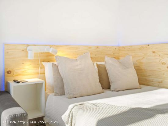  Elegante habitación en alquiler en un apartamento de 5 dormitorios en La Dreta de l'Eixample - BARC 