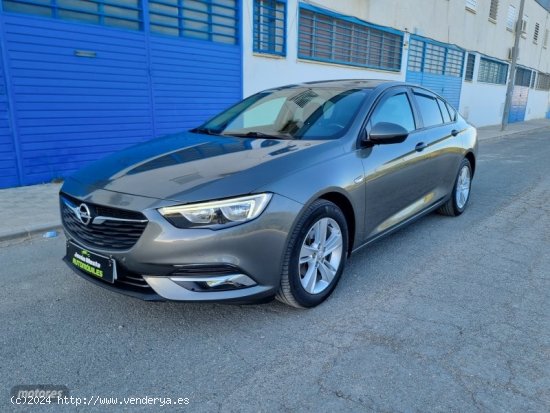  Opel Insignia Selective de 2018 con 160.000 Km por 10.500 EUR. en Sevilla 