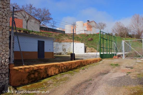 Terreno, de uso industrial, en casco urbano de Simancas - VALLADOLID 