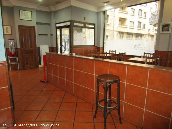  Urbis te ofrece el traspaso de un bar en una zona privilegiada de la ciudad de Salamanca - SALAMANCA 