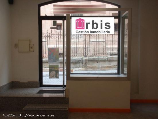  Urbis te ofrece un magnífico local comercial disponible en el centro de Salamanca - SALAMANCA 