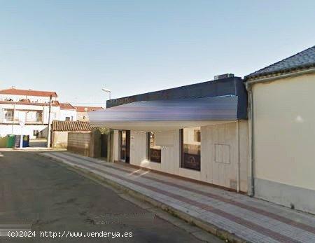 Urbis te ofrece un local en alquiler en el pueblo de Sancti Spiritus, Salamanca. - BADAJOZ 