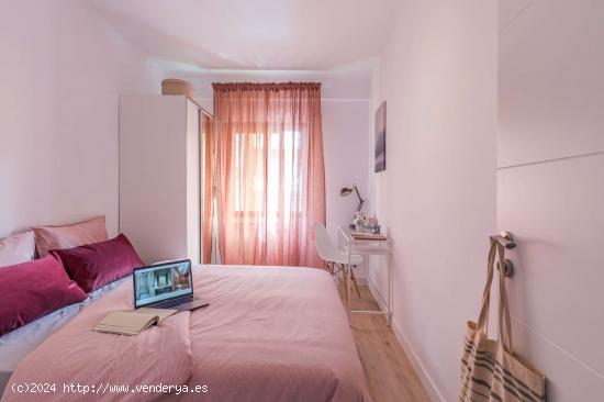  Alquiler de habitaciones en piso de 4 habitaciones en Berruguete - MADRID 