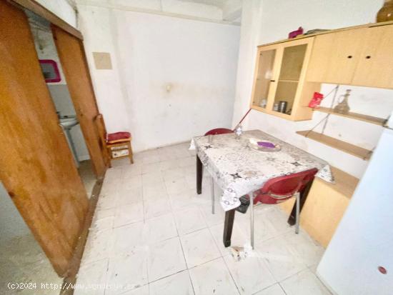  Casa con tres dormitorios en el centro de Lorca, para reformar - MURCIA 