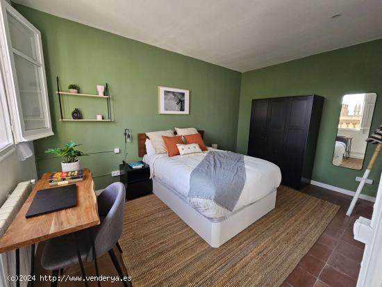  Se alquila habitación en piso de 6 habitaciones en L'Esquerra De L'Eixample - BARCELONA 