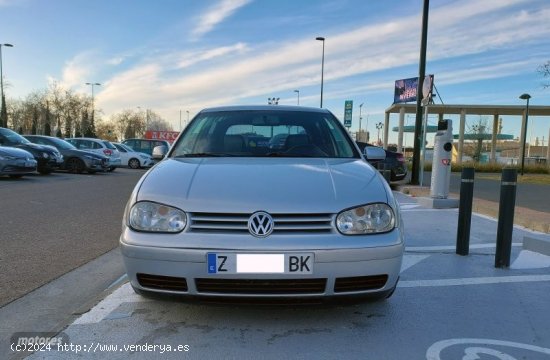  Volkswagen Golf IV 1.9 TDi Highline (115CV) de 1999 con 214.000 Km por 4.300 EUR. en Zaragoza 