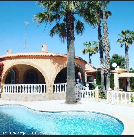  Magnífica villa de estilo mediterráneo en las lomas altas de Torreblanca Marina - ALICANTE 