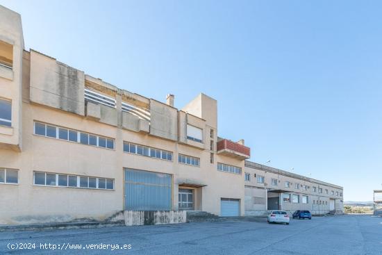  Ref. 03813  - Naves industriales en Villanmarchante, con almacén, oficinas y vivienda - VALENCIA 
