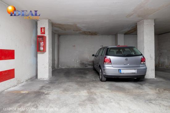  GRAN OPORTUNIDAD DE COMPRA  ¿Cansado de dar vueltas sin encontrar aparcamiento?  ¿Buscas hacer una 