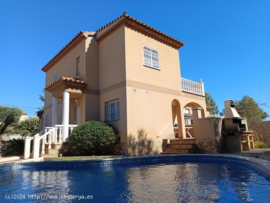  Bonita casa con piscina en Las Tres Calas, con HUTTE - TARRAGONA 