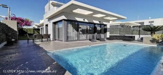  Villa independiente  con piscina en Campoamor! - ALICANTE 