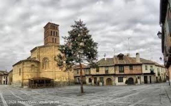  Se vende piso a cinco minutos caminando del centro de Segovia. - SEGOVIA 