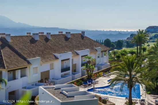  Fantástica Casa Adosada en venta con vistas y jardín en La Cala Resort, Mijas Costa - MALAGA 