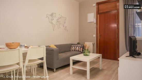  Acogedor apartamento de 3 dormitorios en alquiler en Delicias, cerca de Madrid Río - MADRID 