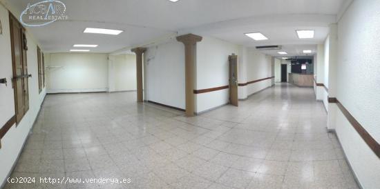  Oficina de 300 m2 en planta principal - BARCELONA 