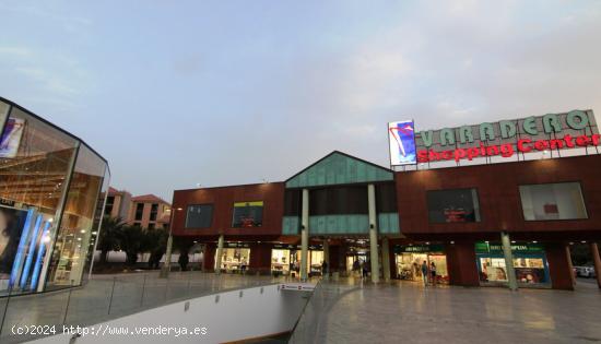  Local comercial con terraza en primera planta Centro Comercial VARADERO , Meloneras - LAS PALMAS 