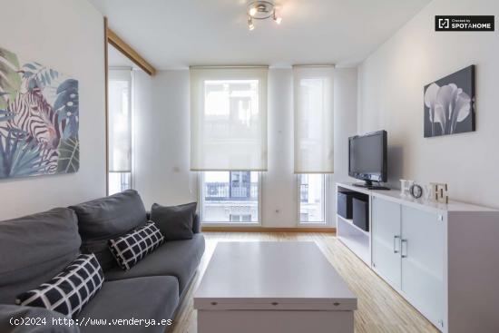  Moderno apartamento de 1 dormitorio con aire acondicionado en alquiler cerca de Prado en Madrid Cent 