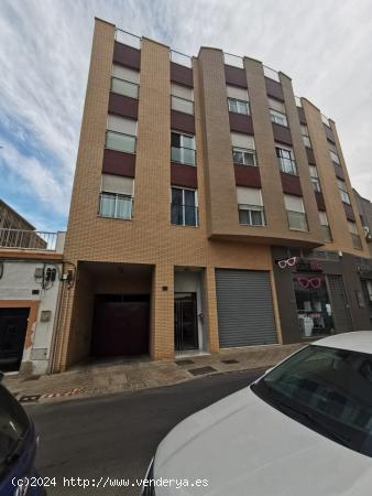  Se venden 3 últimas plazas de garaje en edificio de viviendas junto Avd. Mediterráneo, Precio unid 