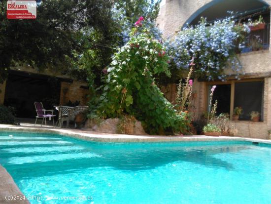  Casa de pueblo lujo con piscina, zona centrica - ALICANTE 