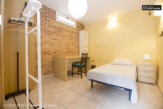  Acogedora habitación en chalet de 12 dormitorios, Villaviciosa de Odón - MADRID 