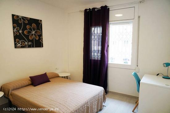  Acogedora habitación con cama doble en alquiler en Eixample - BARCELONA 
