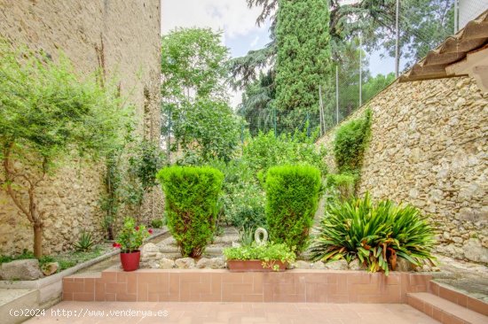  Bajos con jardin en venta  en Figueres - Girona 