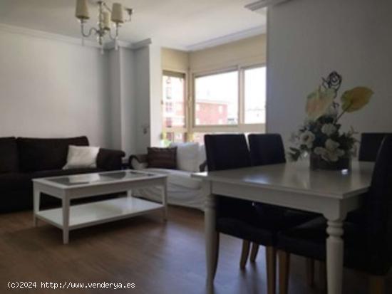  Moderno apartamento de 2 dormitorios en alquiler en Montecarmelo - MADRID 