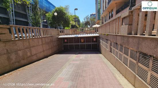  Garaje para coche grande y 2 motos en calle Manuel Murguía  - A CORUÑA 