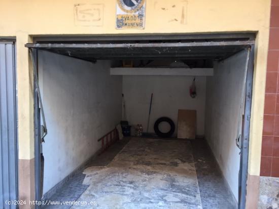  Garaje cerrado con puerta a la calle en venta, en Alzira. - VALENCIA 