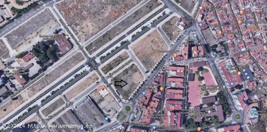  Suelo urbano residencial en venta en Alzira - Valencia, con una superficie de 794,95 m² y una edifi 