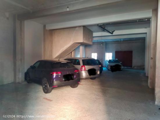  Local comercial destinado a parking de vehículos - PONTEVEDRA 