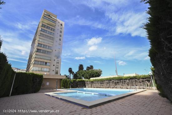  Apartamento a tan solo 2 minutos de la playa  Arenal  con piscina comunitaria y parking privado. - A 