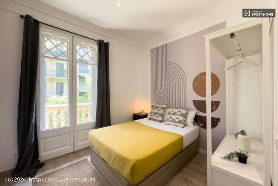  Alquiler de habitaciones en piso de 5 habitaciones en L'Esquerra De L'Eixample - BARCELONA 