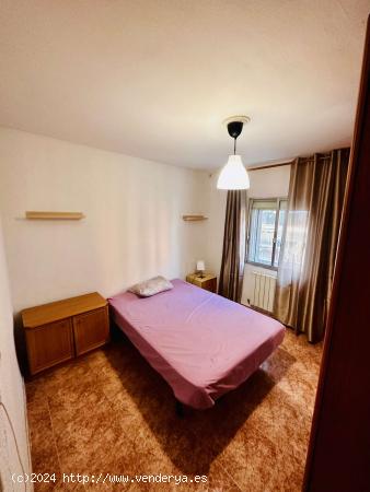  Alquiler de habitaciones en piso de 4 dormitorios en Palomeras Sureste - MADRID 