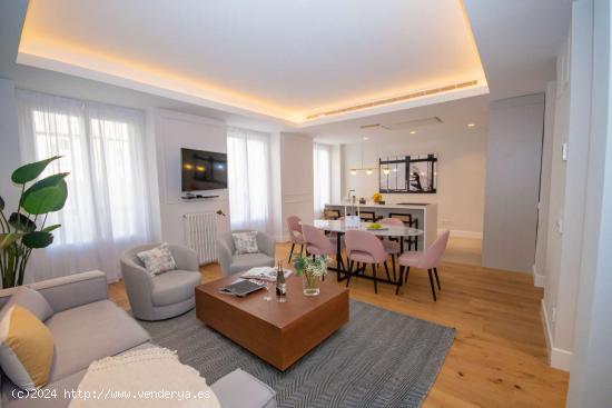  Piso de 3 dormitorios en alquiler en Las Cortes, Madrid - MADRID 
